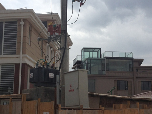 �����������o(h��)Ͷ�Y���O(sh��)����؟(z��)�ι�˾10kV��·���R�r׃�������b����